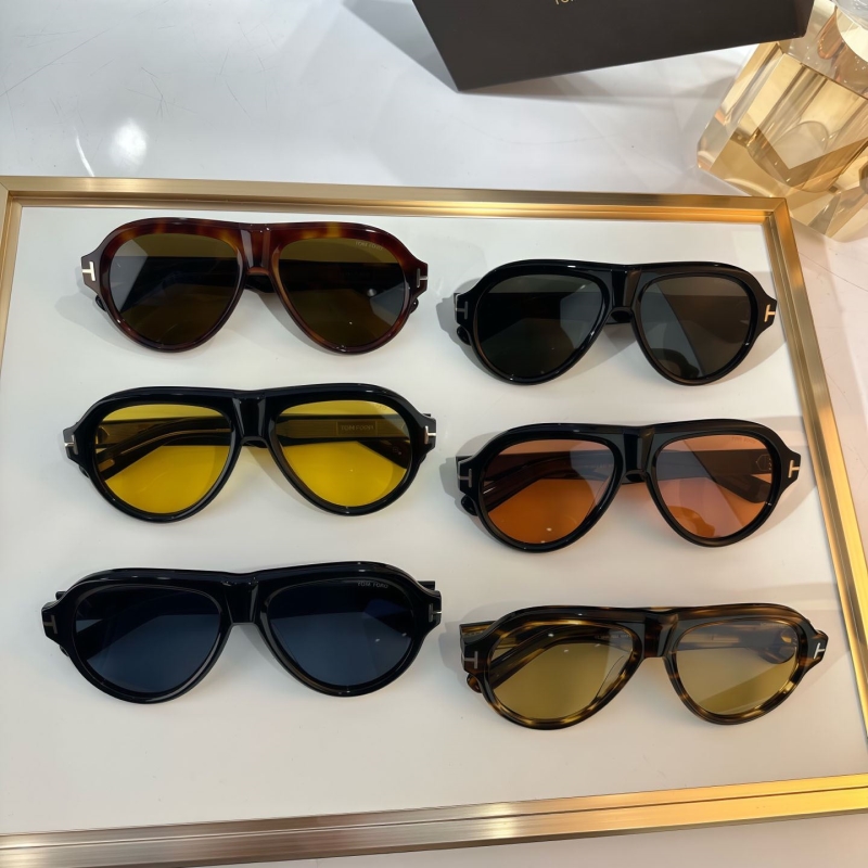 TOM FORD